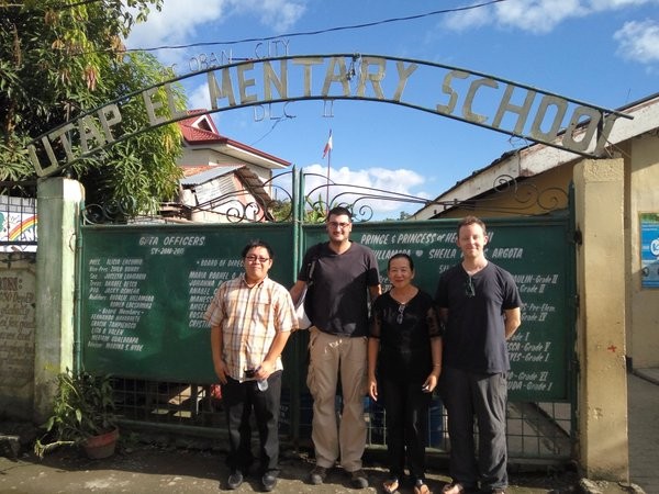 Visita a la escuela UTAP de Tacloban. Foto: Alfonso Lora