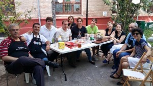 Juntos a la mesa en la Fiesta Solidaria de Granada